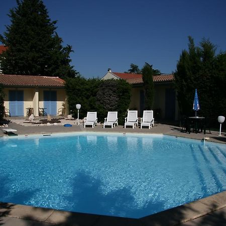 Logis La Cremaillere Hotel Montélimar Buitenkant foto